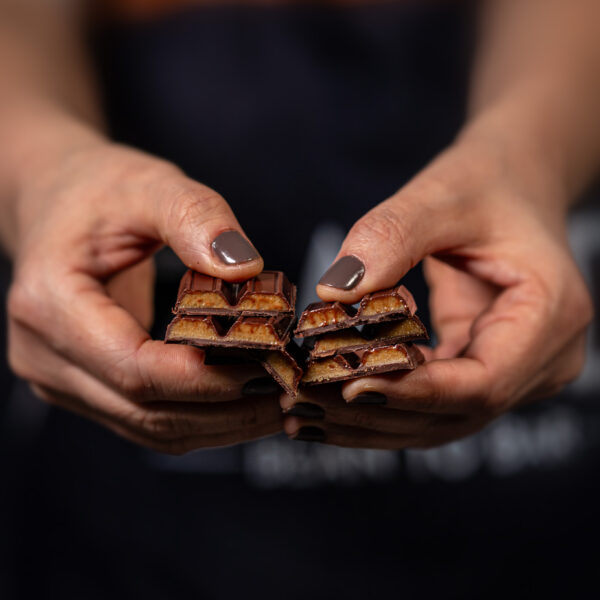 Chocolate 55% ao Leite - Barra Recheada com Praliné de Castanhas Brasileiras – EDIÇÃO LIMITADA - Imagem 2